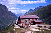 Il Rifugio Benevolo in Val di Rhmes, 2285 mt.