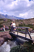 Attraversamento di un torrente sul sentiero al Rif. Martello.