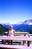 Susy, lontane sullo sfondo le Tre Cime di Lavaredo