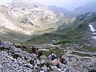 In lontananza il Rifugio Scalorbi