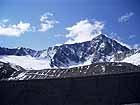 La diga del Venerocolo e il Monte Adamello