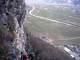 Sotto di noi il paese di Cadino