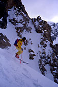 Francesco in azione sui ripidi pendi della Forcella Marmolada.